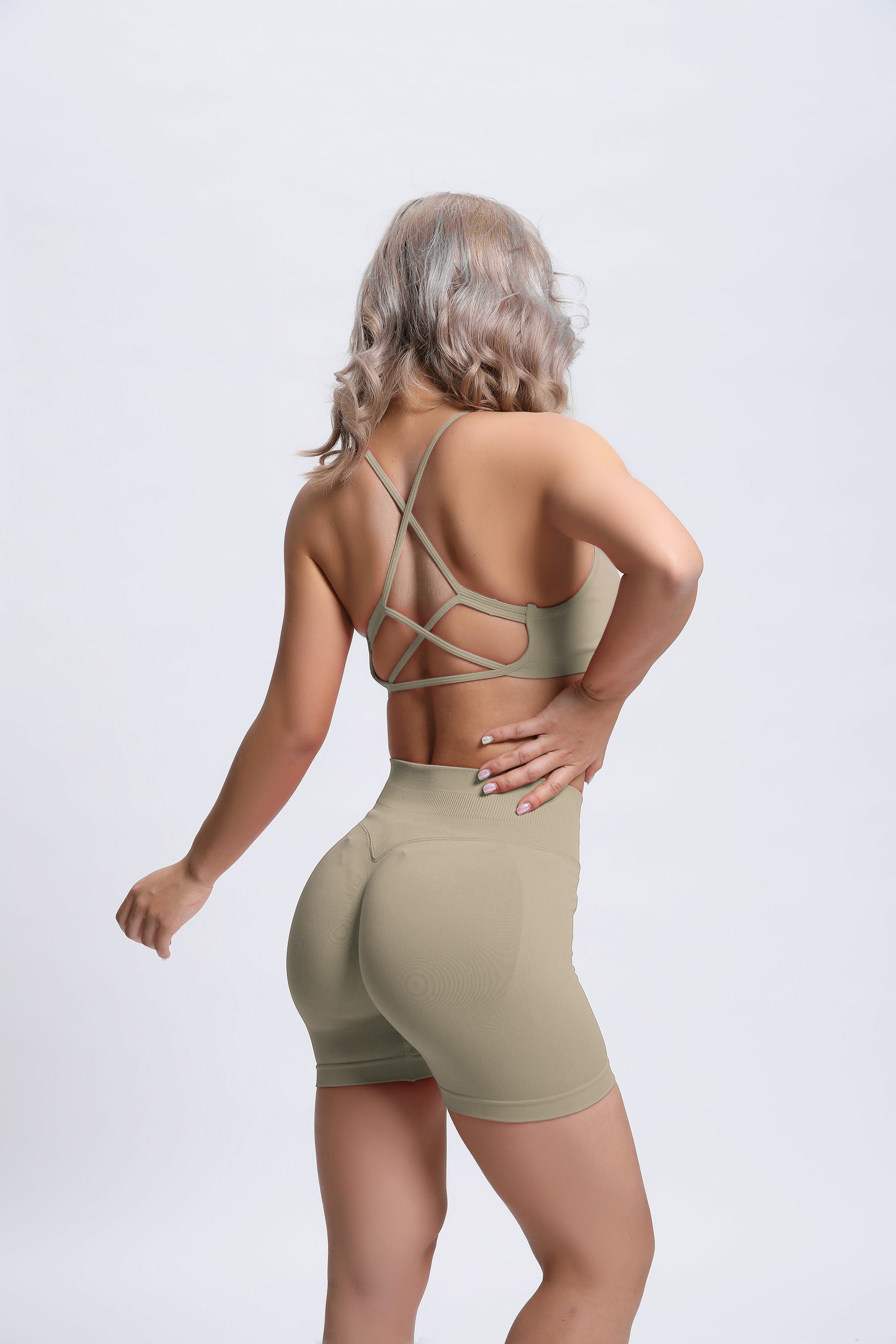 Joy | Sculpt Short Met Scrunch – Beige
