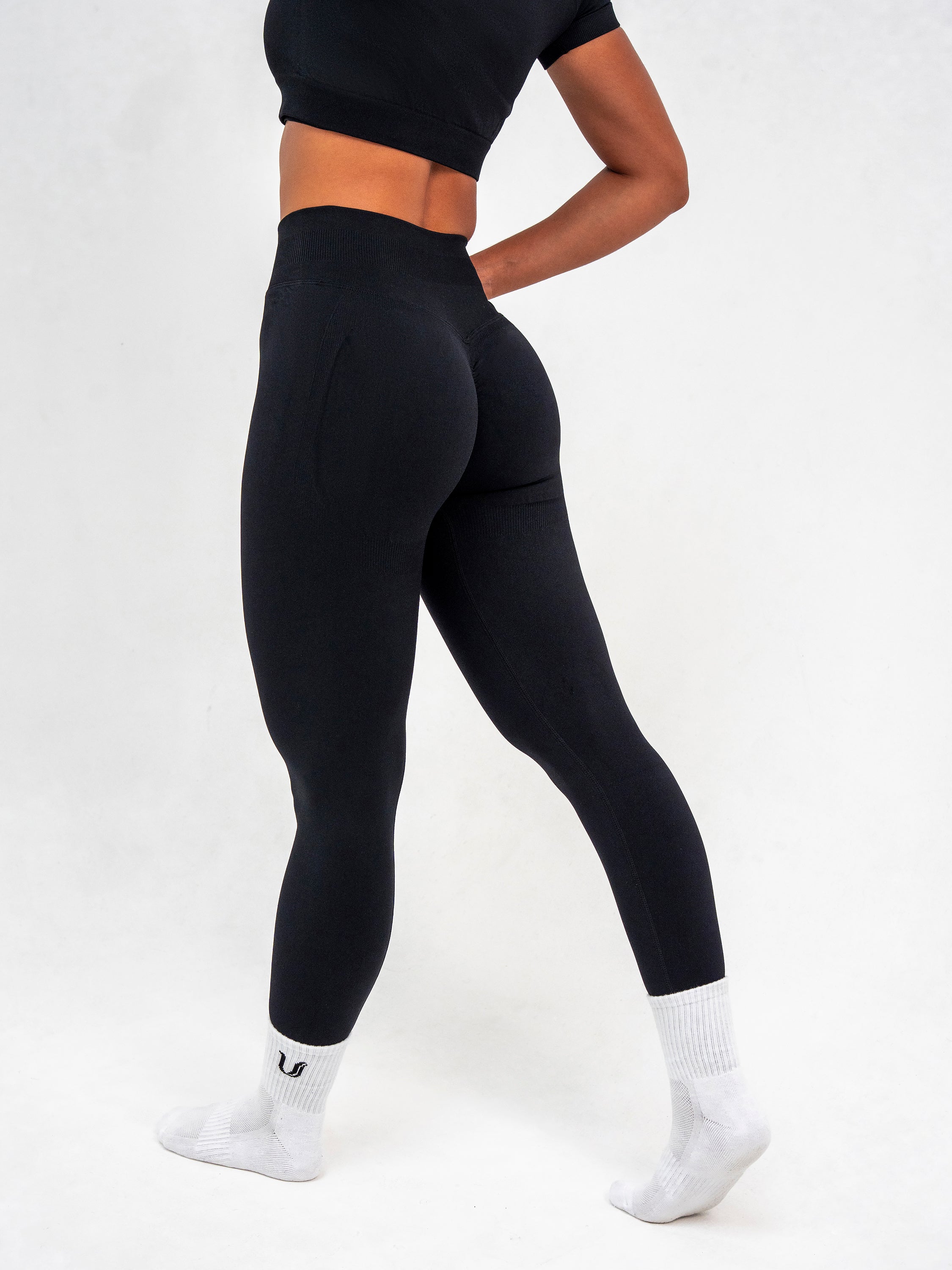 Luna | Premium Seamless Scrunch Legging - Black