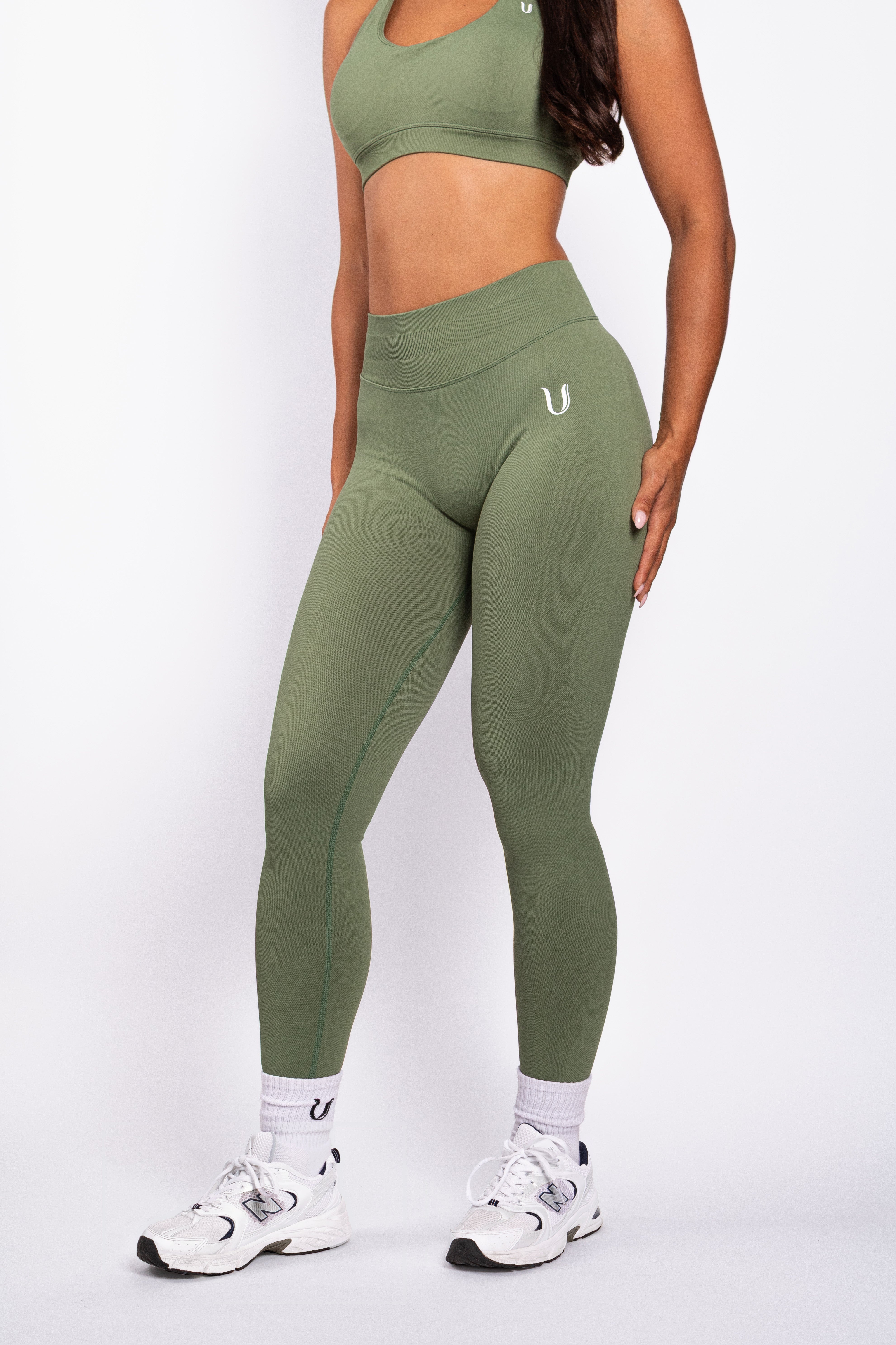 Beau | Premium High Performance Scrunch Legging - Grün
